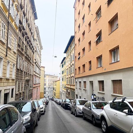 Blucavana, Casa Vacanze In Centro A Trieste Exterior foto
